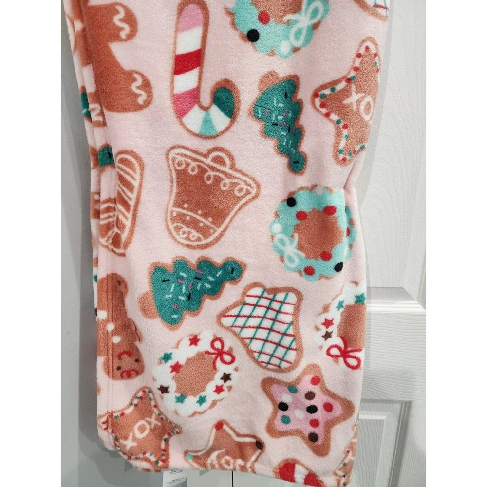 Pink Gingerbread Man Holiday Christmas Throw Blanket Plush Pastel Candy Land